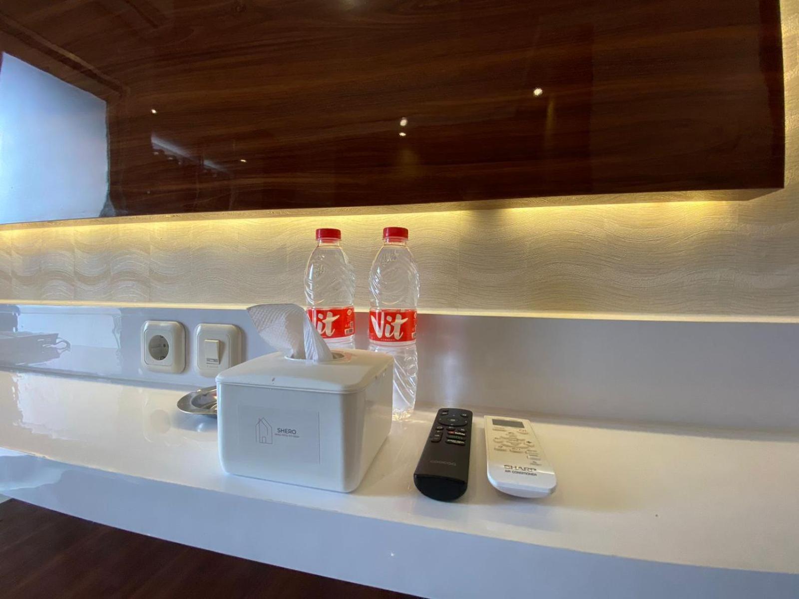 Hotel Shero Transpark Bekasi Extérieur photo